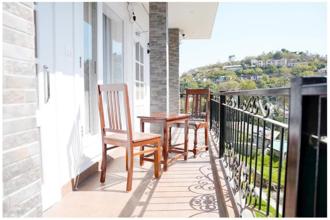 The Periwinkle Homestay Bhīm Tāl Eksteriør bilde