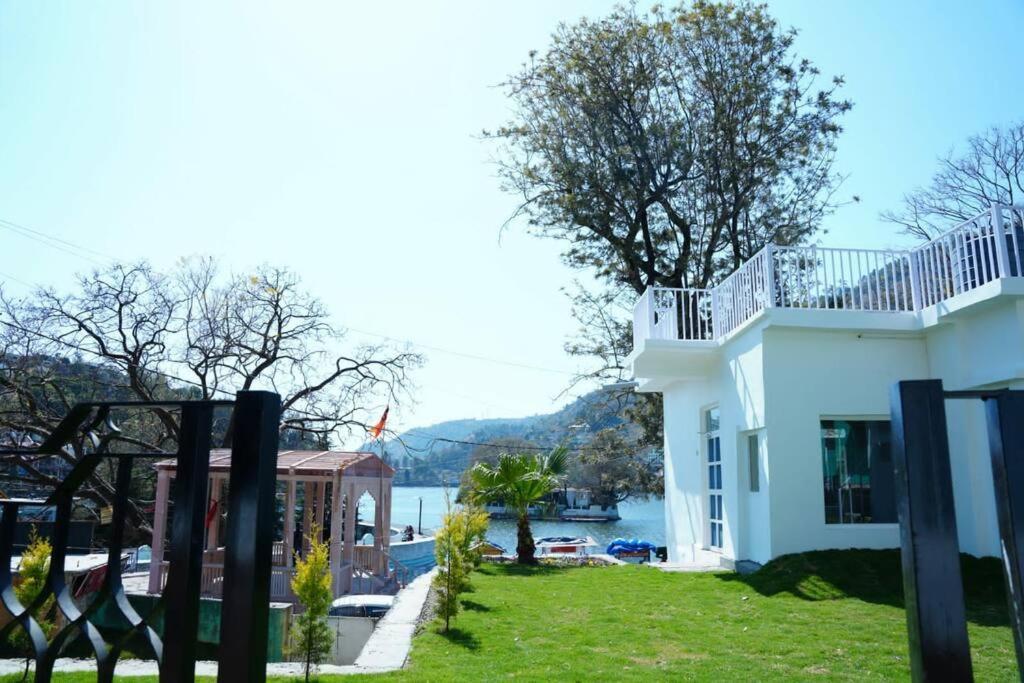 The Periwinkle Homestay Bhīm Tāl Eksteriør bilde