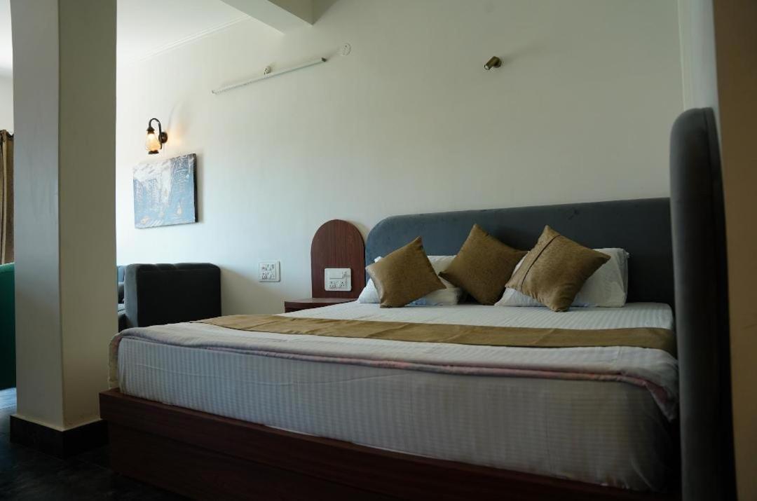 The Periwinkle Homestay Bhīm Tāl Eksteriør bilde