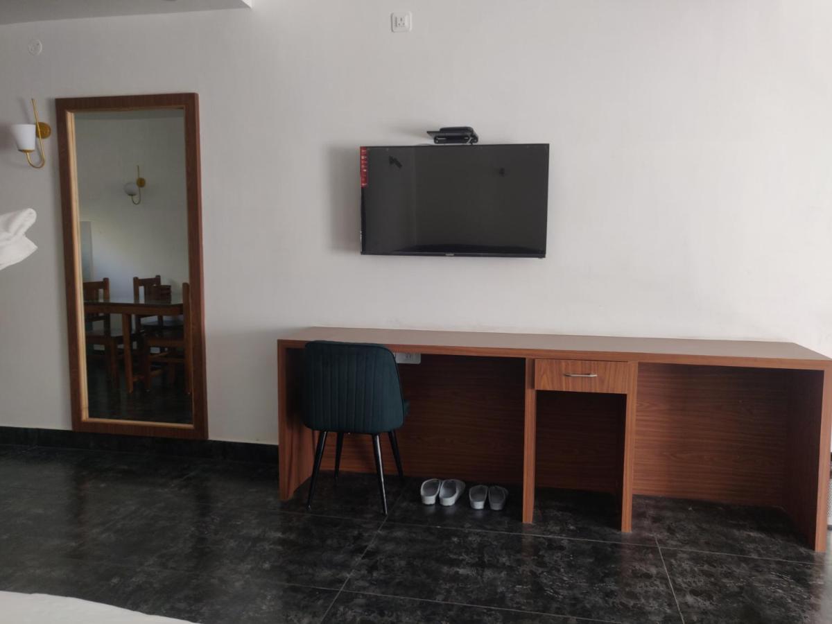 The Periwinkle Homestay Bhīm Tāl Eksteriør bilde